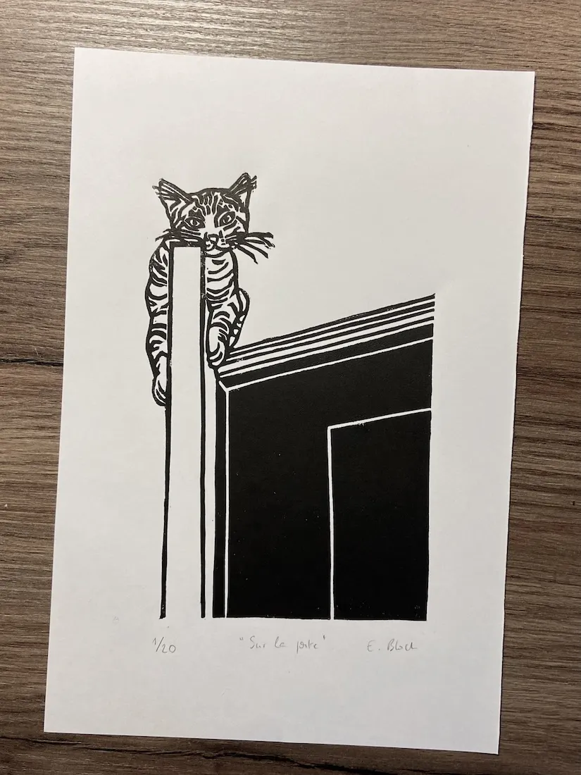 « Sur la porte »